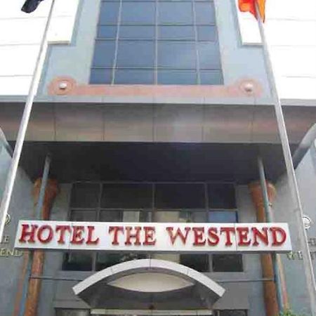Hotel The Westend Ahmedabad Eksteriør bilde