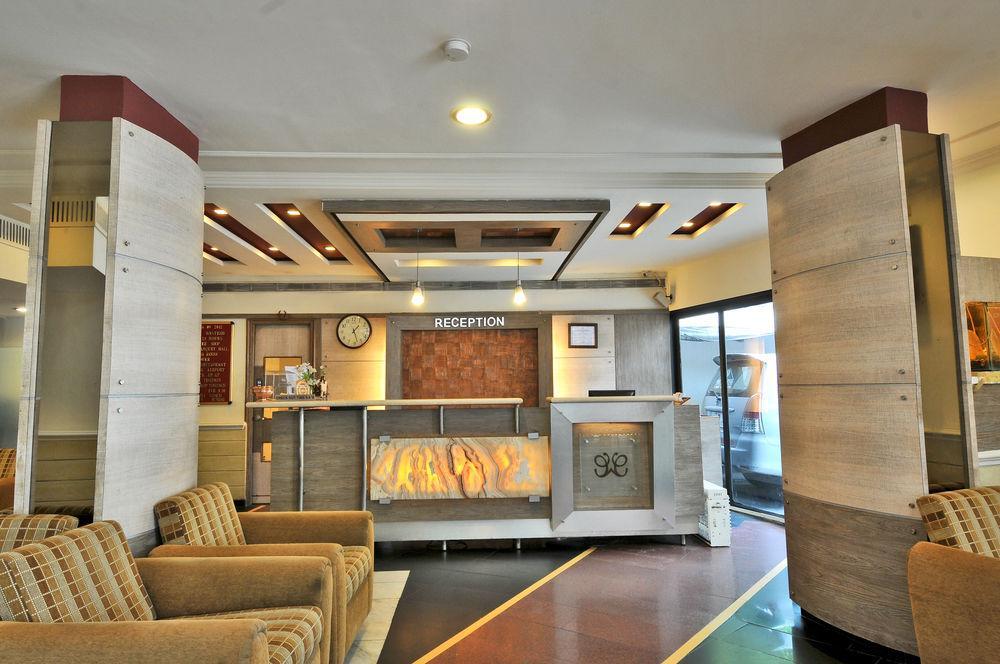 Hotel The Westend Ahmedabad Eksteriør bilde
