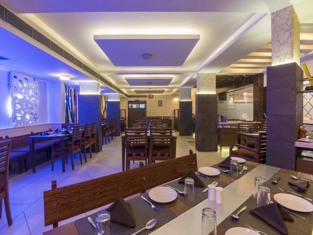 Hotel The Westend Ahmedabad Eksteriør bilde