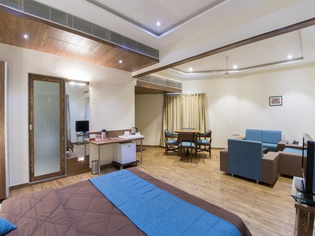 Hotel The Westend Ahmedabad Eksteriør bilde