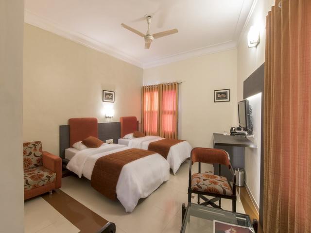 Hotel The Westend Ahmedabad Eksteriør bilde